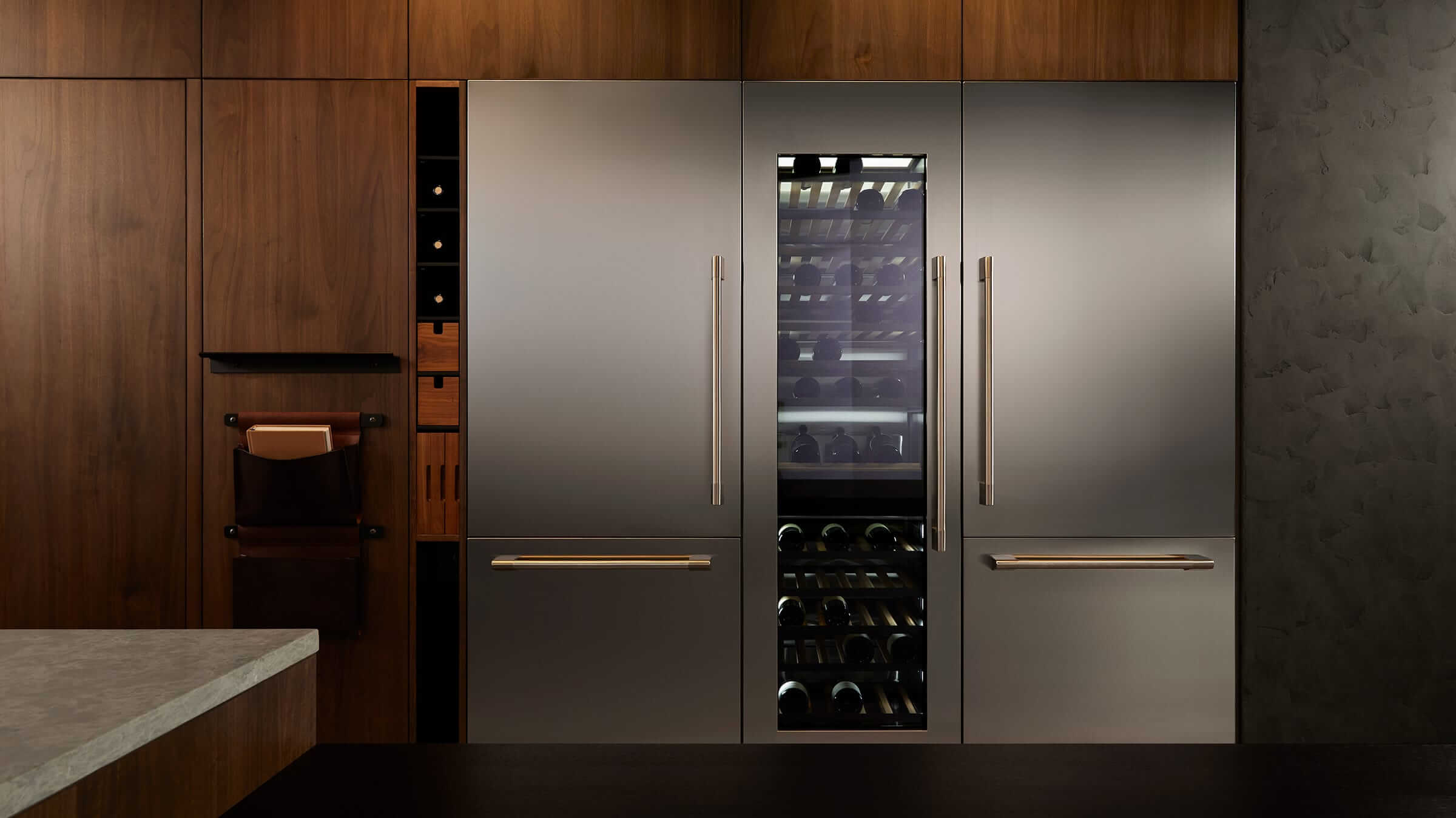 Glass fronted units as an entertaining feature