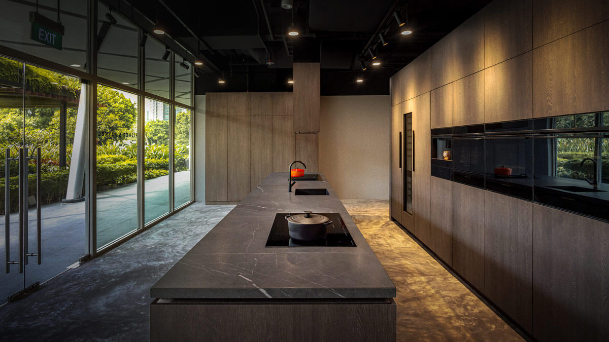 The Singapore Showroom Minimal Kitchen, showcasing Integrated Appliances